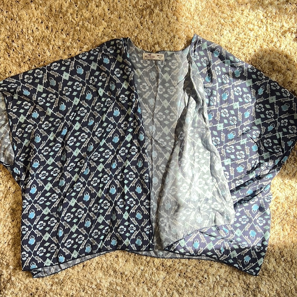 Hollister One Size Fits All Blue Floral Cardigan, super light fabric, made in US